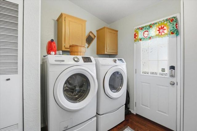 761 Los Angeles Avenue, Sugarloaf, CA 92386