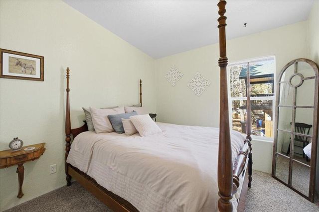 761 Los Angeles Avenue, Sugarloaf, CA 92386