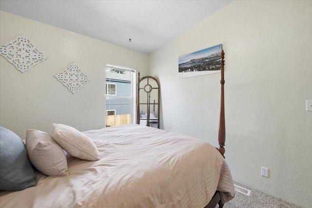 761 Los Angeles Avenue, Sugarloaf, CA 92386