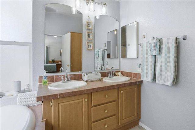 761 Los Angeles Avenue, Sugarloaf, CA 92386