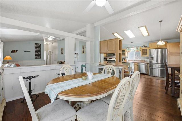 761 Los Angeles Avenue, Sugarloaf, CA 92386