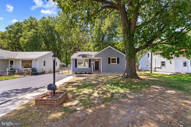 12 OAK ST, Cambridge, MD 21613