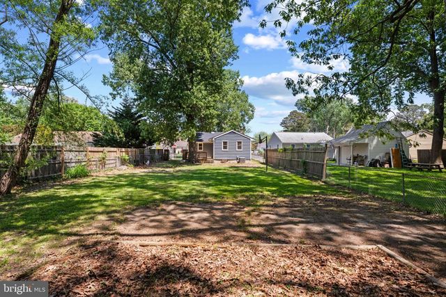 12 OAK ST, Cambridge, MD 21613