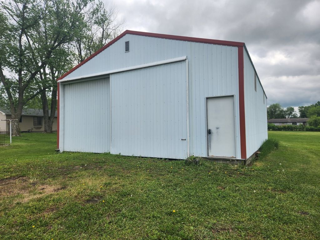 610 S G Avenue, Lovilia, IA 50150