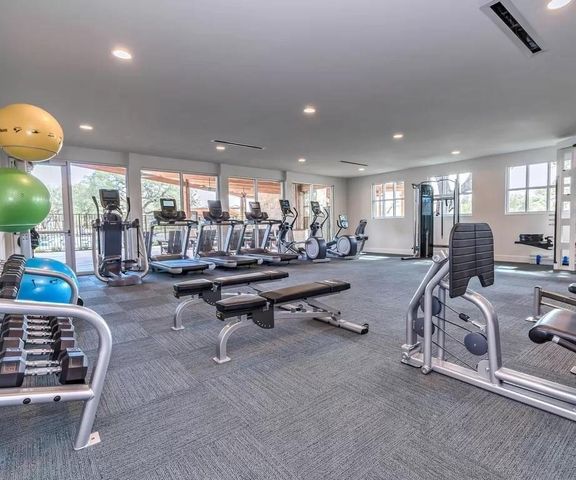 409 Lewisville LN, Leander, TX 78641