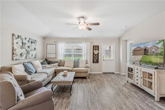 409 Lewisville LN, Leander, TX 78641