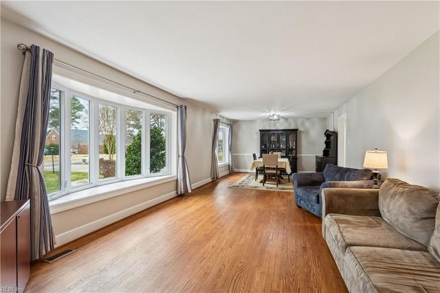 2417 Sterling Point DR, Portsmouth, VA 23703