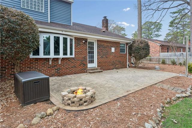 2417 Sterling Point DR, Portsmouth, VA 23703