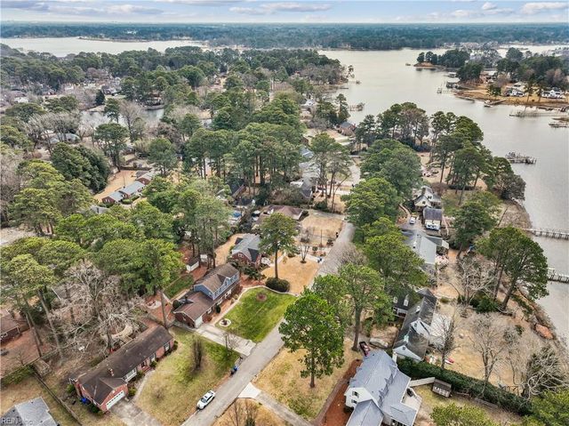 2417 Sterling Point DR, Portsmouth, VA 23703