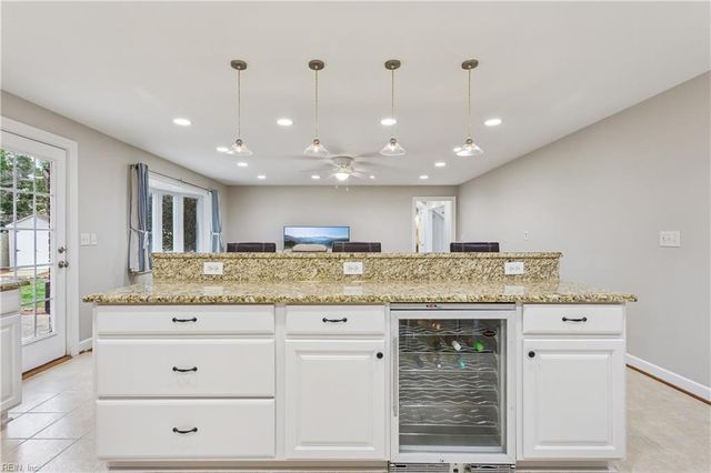 2417 Sterling Point DR, Portsmouth, VA 23703