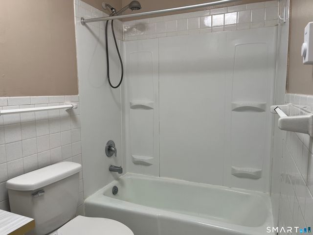 105 Horse Pond Road APT F, Salem, CT 06420