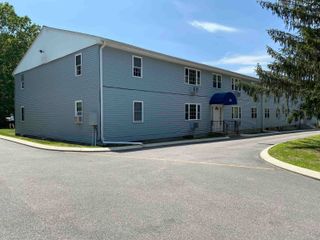 105 Horse Pond Road APT F, Salem, CT 06420