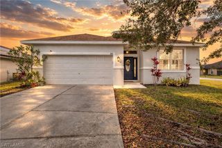 300 Shadow Lakes DR, Lehigh Acres, FL 33974