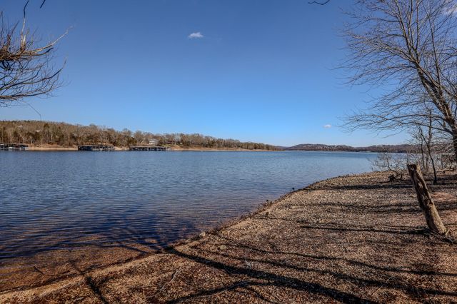 139 Cherokee Drive, Kimberling City, MO 65686