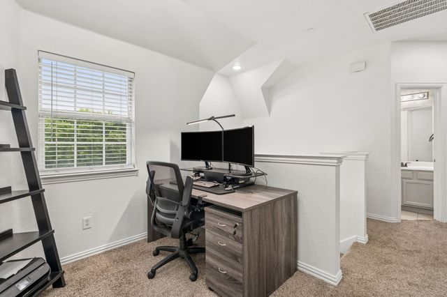 2117 Parkview, Carrollton, TX 75006