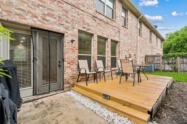 2117 Parkview, Carrollton, TX 75006