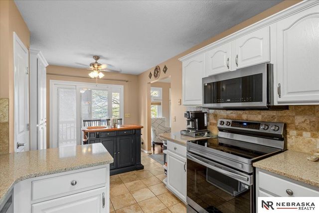 8261 Read Street, Omaha, NE 68122