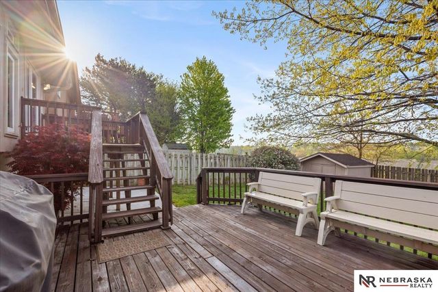 8261 Read Street, Omaha, NE 68122