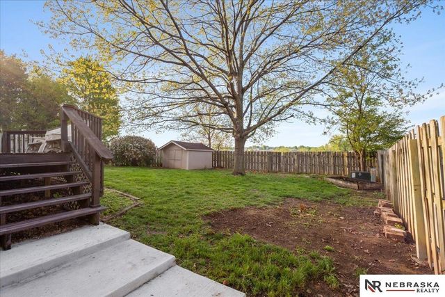 8261 Read Street, Omaha, NE 68122