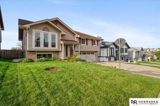 8261 Read Street, Omaha, NE 68122