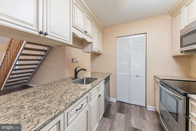 1824 THE WOODS II, Cherry Hill, NJ 08003