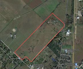 8026 Main St, Needville, TX 77461