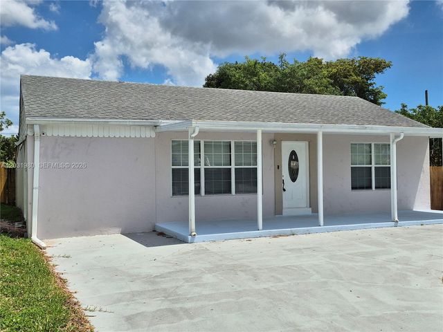5653 Coconut Rd, Palm Beach, FL 33413