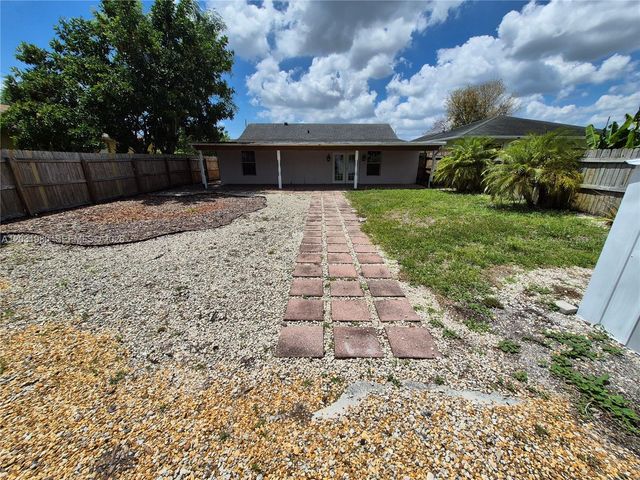 5653 Coconut Rd, Palm Beach, FL 33413