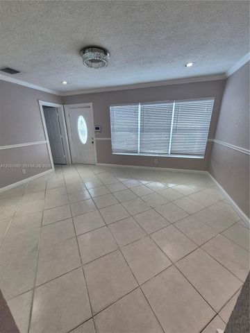 5653 Coconut Rd, Palm Beach, FL 33413