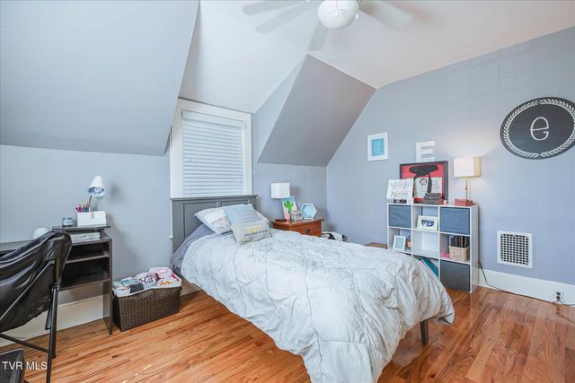 809 Yadkin Street Street, Kingsport, TN 37660