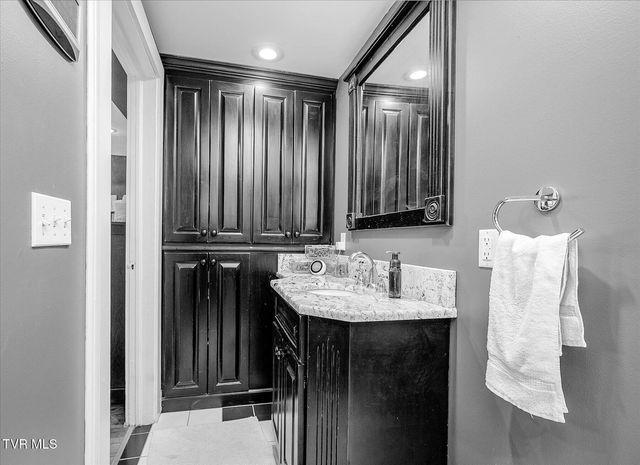 809 Yadkin Street Street, Kingsport, TN 37660