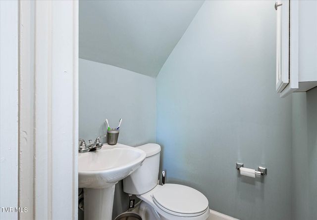 809 Yadkin Street Street, Kingsport, TN 37660