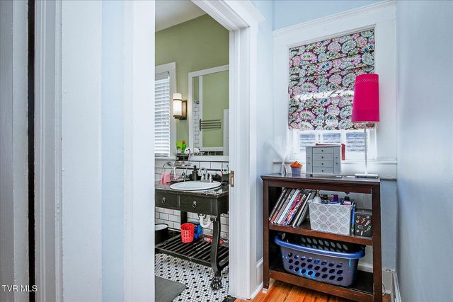 809 Yadkin Street Street, Kingsport, TN 37660