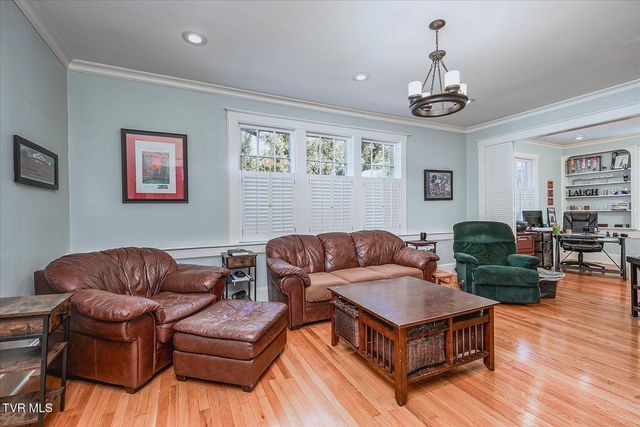 809 Yadkin Street Street, Kingsport, TN 37660