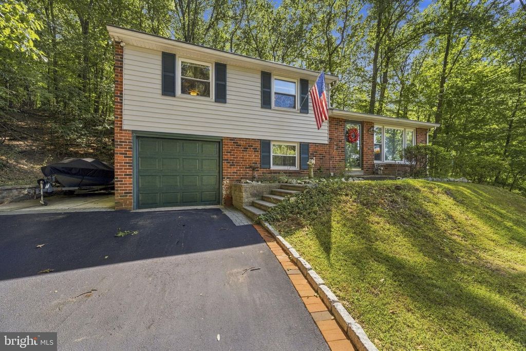 514 FOREST RD, WAYNE, PA 19087 — photo 2