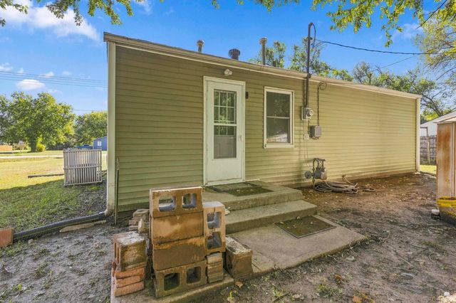 3460 Dempsey Road, Manhattan, KS 66502