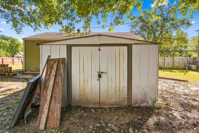 3460 Dempsey Road, Manhattan, KS 66502