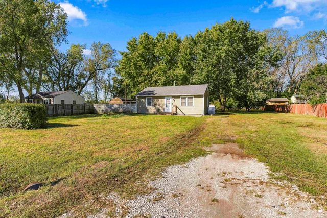 3460 Dempsey Road, Manhattan, KS 66502