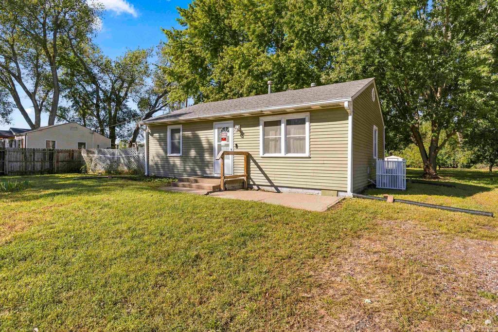 3460 Dempsey Road, Manhattan, KS 66502