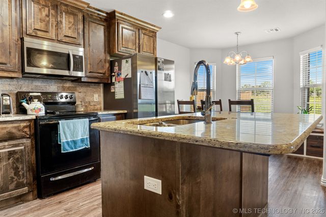 3400 Lazy Lane, Durant, OK 74701