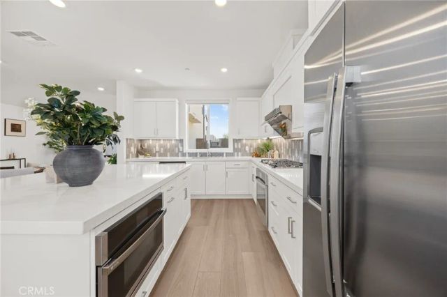 201 Longspur Dr, Irvine, CA 92618