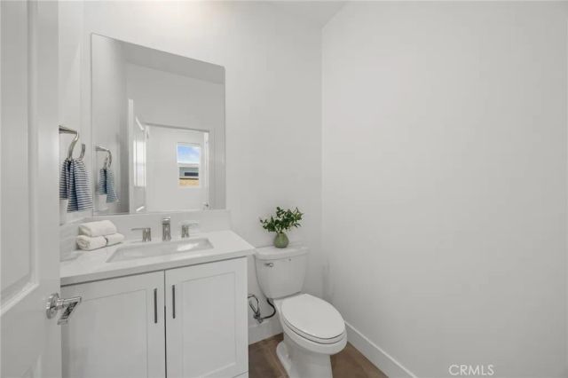 201 Longspur Dr, Irvine, CA 92618