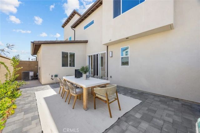 201 Longspur Dr, Irvine, CA 92618