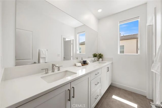 201 Longspur Dr, Irvine, CA 92618