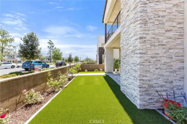 201 Longspur Dr, Irvine, CA 92618