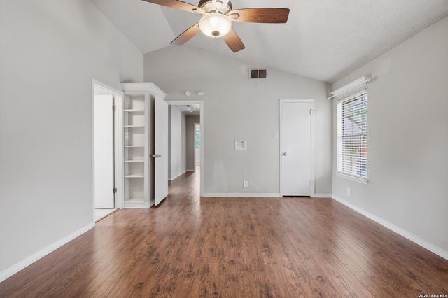 6302 Scrub Jay, San Antonio, TX 78240