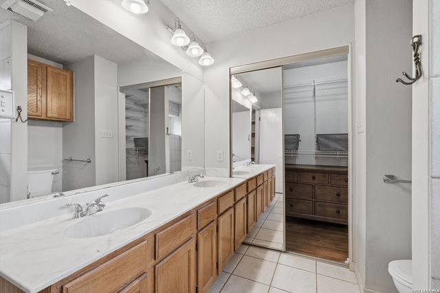 6302 Scrub Jay, San Antonio, TX 78240