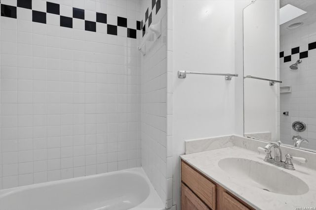 6302 Scrub Jay, San Antonio, TX 78240