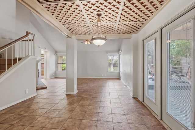 6302 Scrub Jay, San Antonio, TX 78240