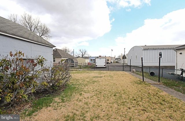 20 E HOWARD ST, Stowe, PA 19464